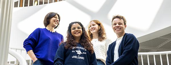 Opiskelijat Kaisa-kirjastossa.